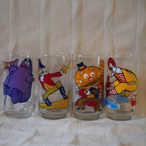 Vintage set of 4 Ronald McDonald glasses 1977